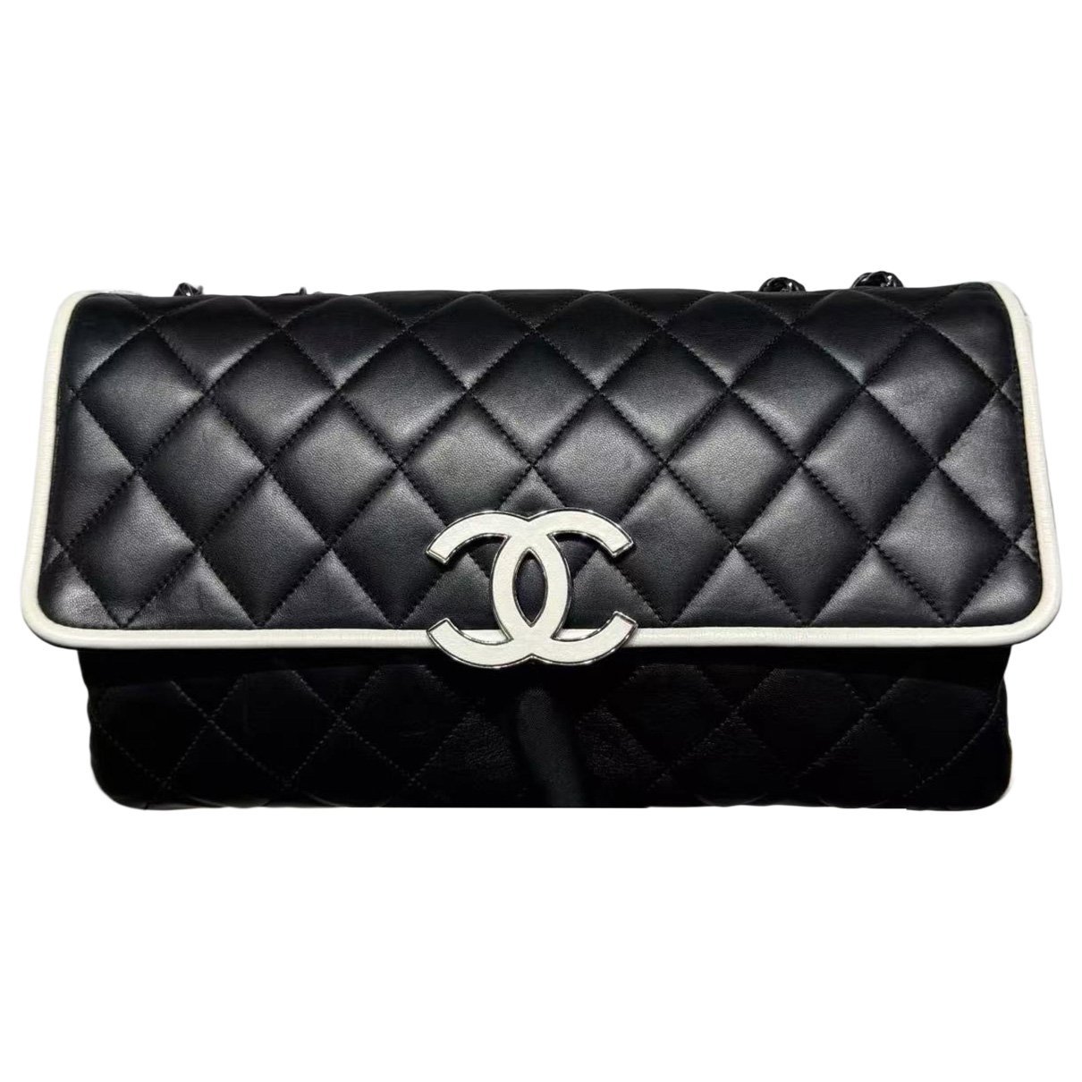 Timeless/Classique leather handbag