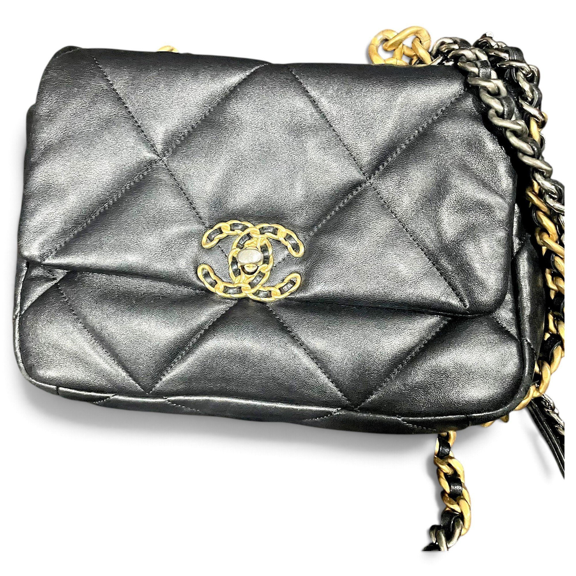 Chanel 19 leather handbag
