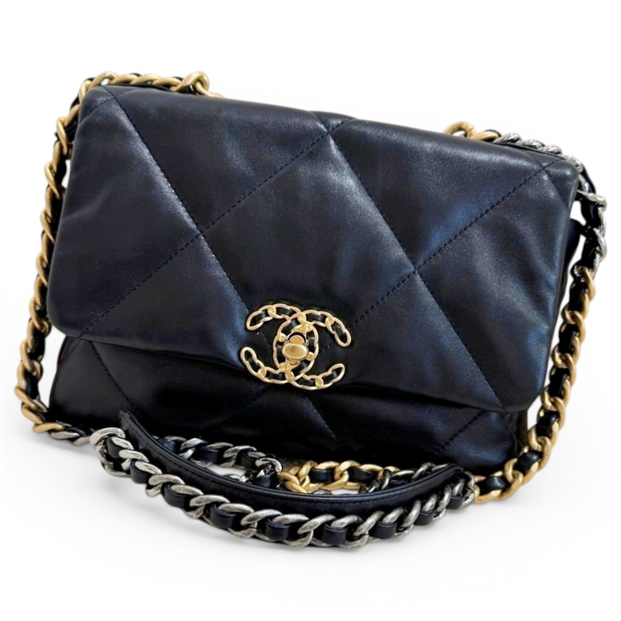 Chanel 19 leather handbag