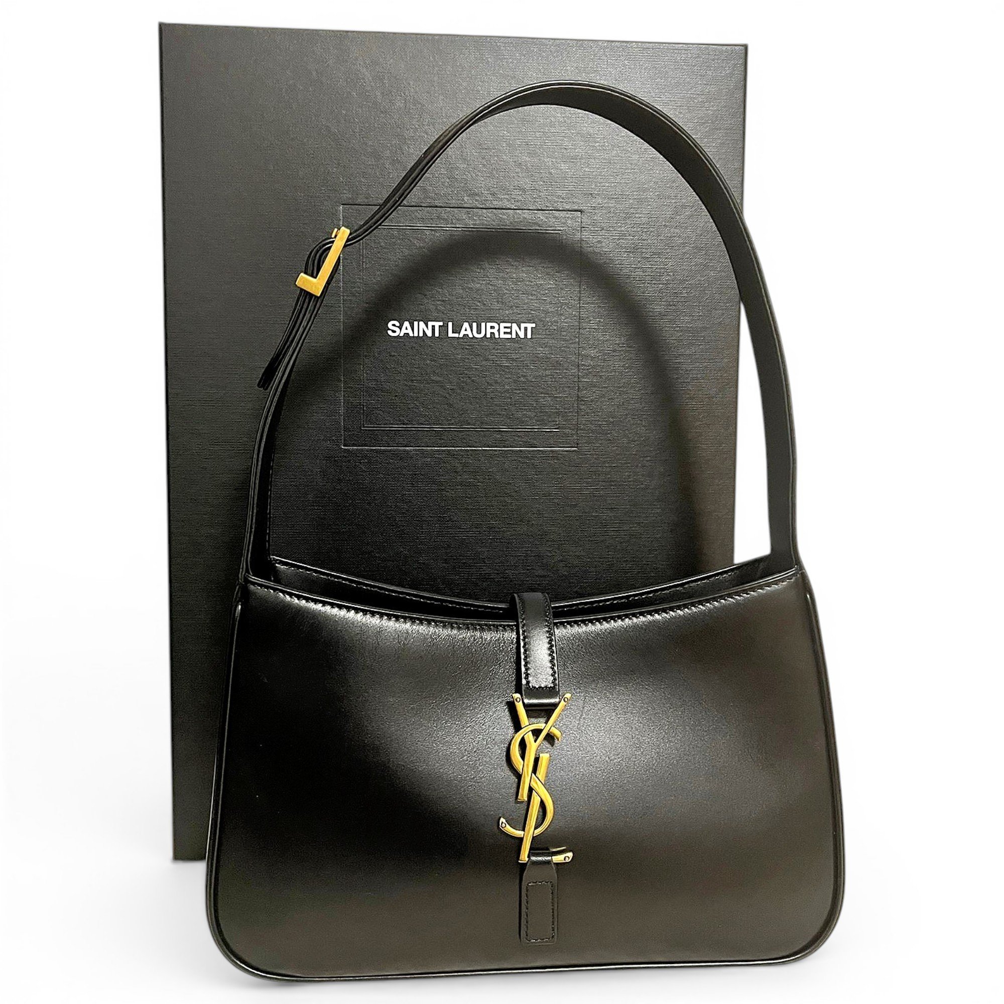 Le 5 à 7 leather handbag