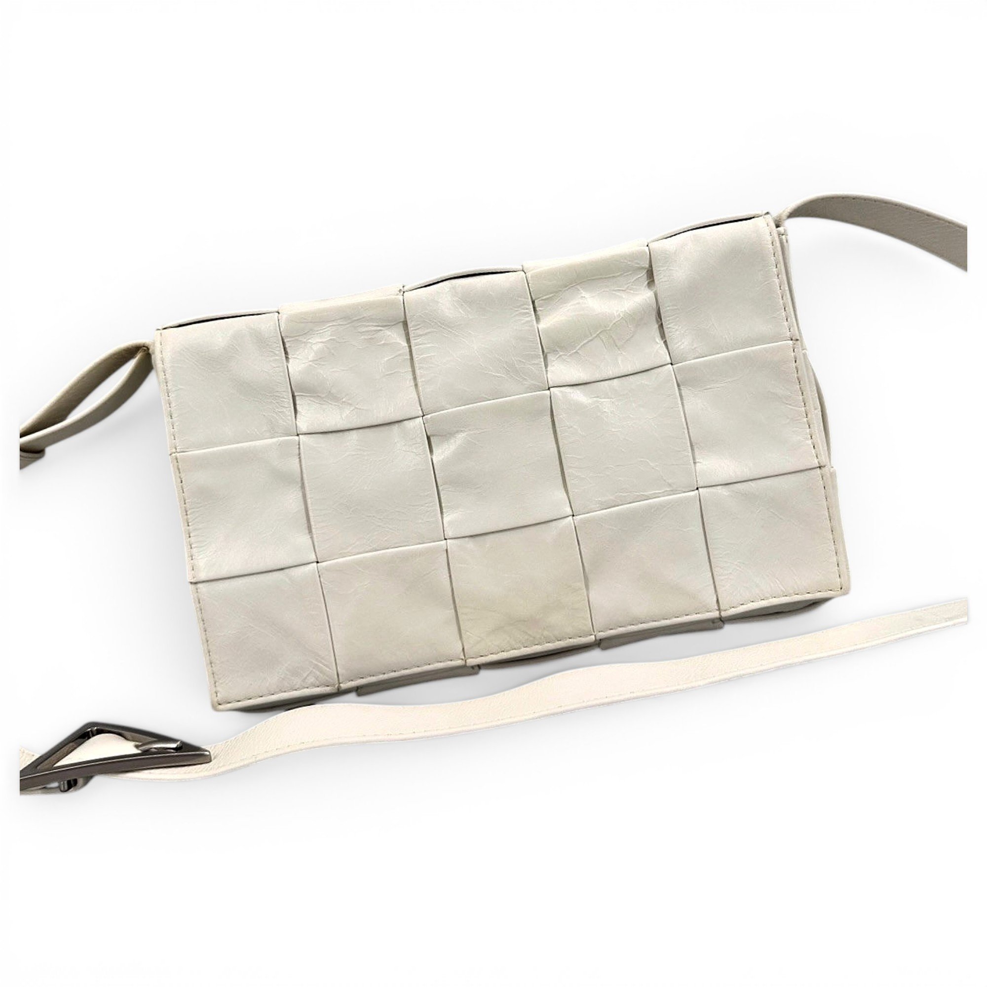 Cassette leather handbag