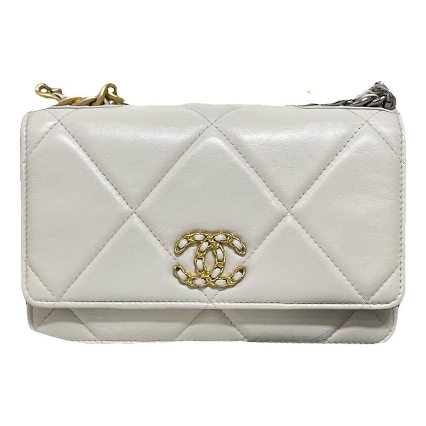 Wallet On Chain Chanel 19 leather handbag