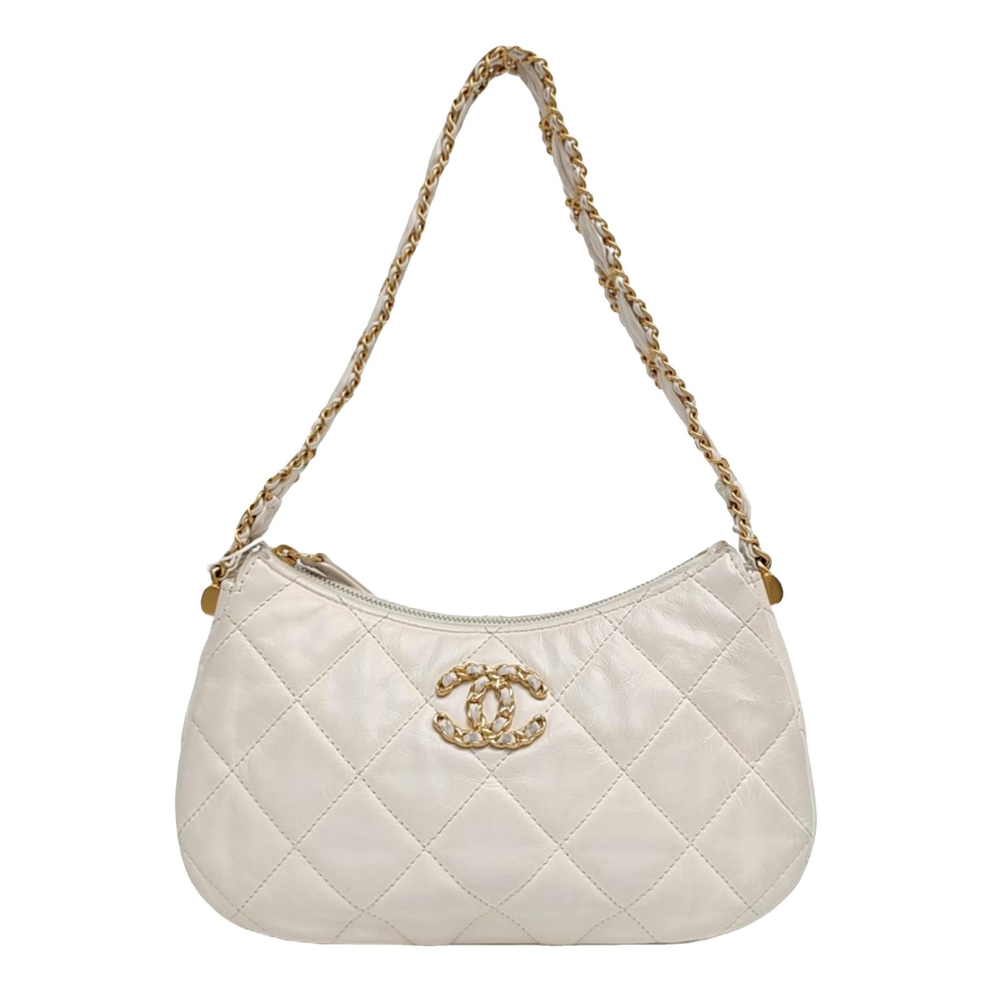 Chanel 19 leather handbag