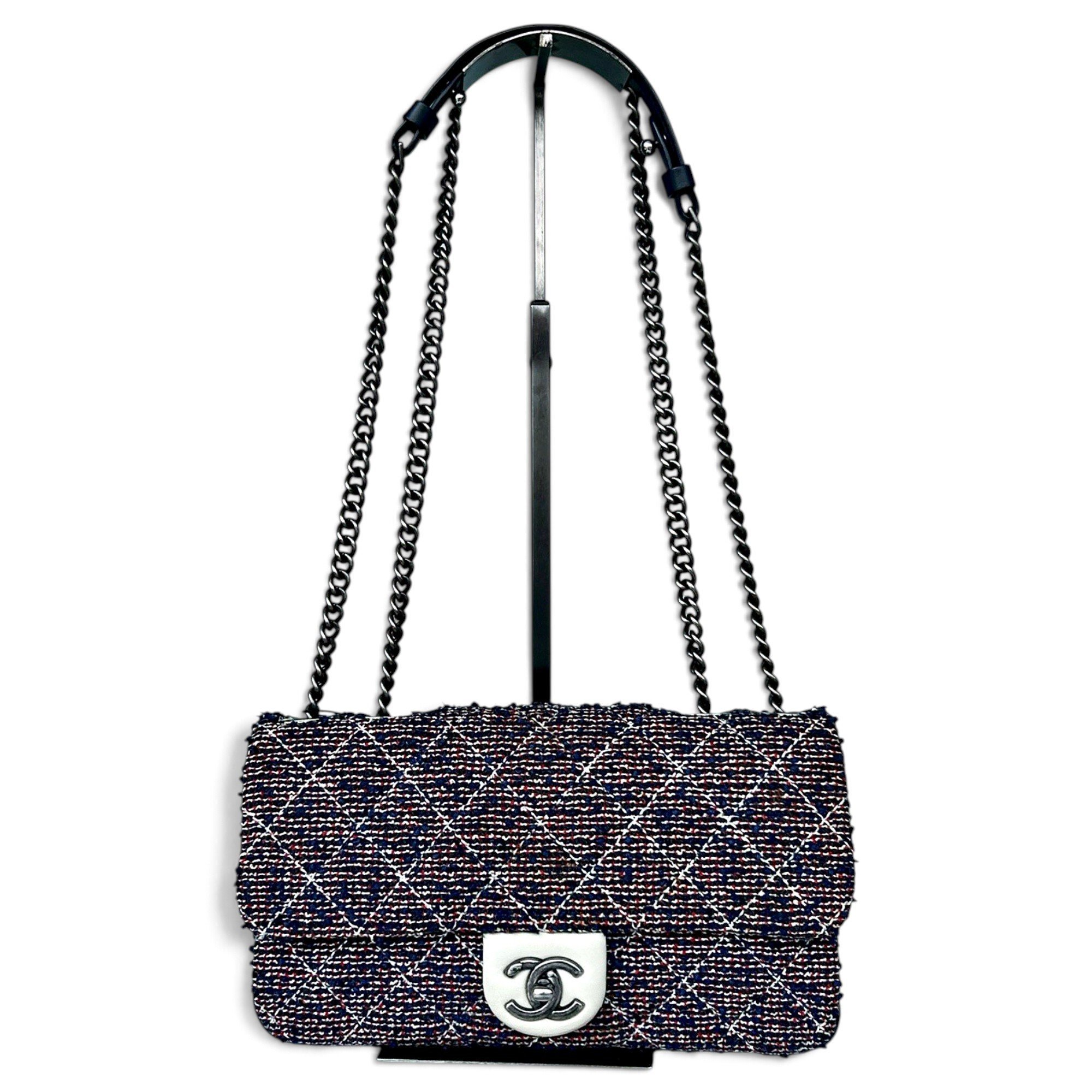 Timeless/Classique tweed crossbody bag