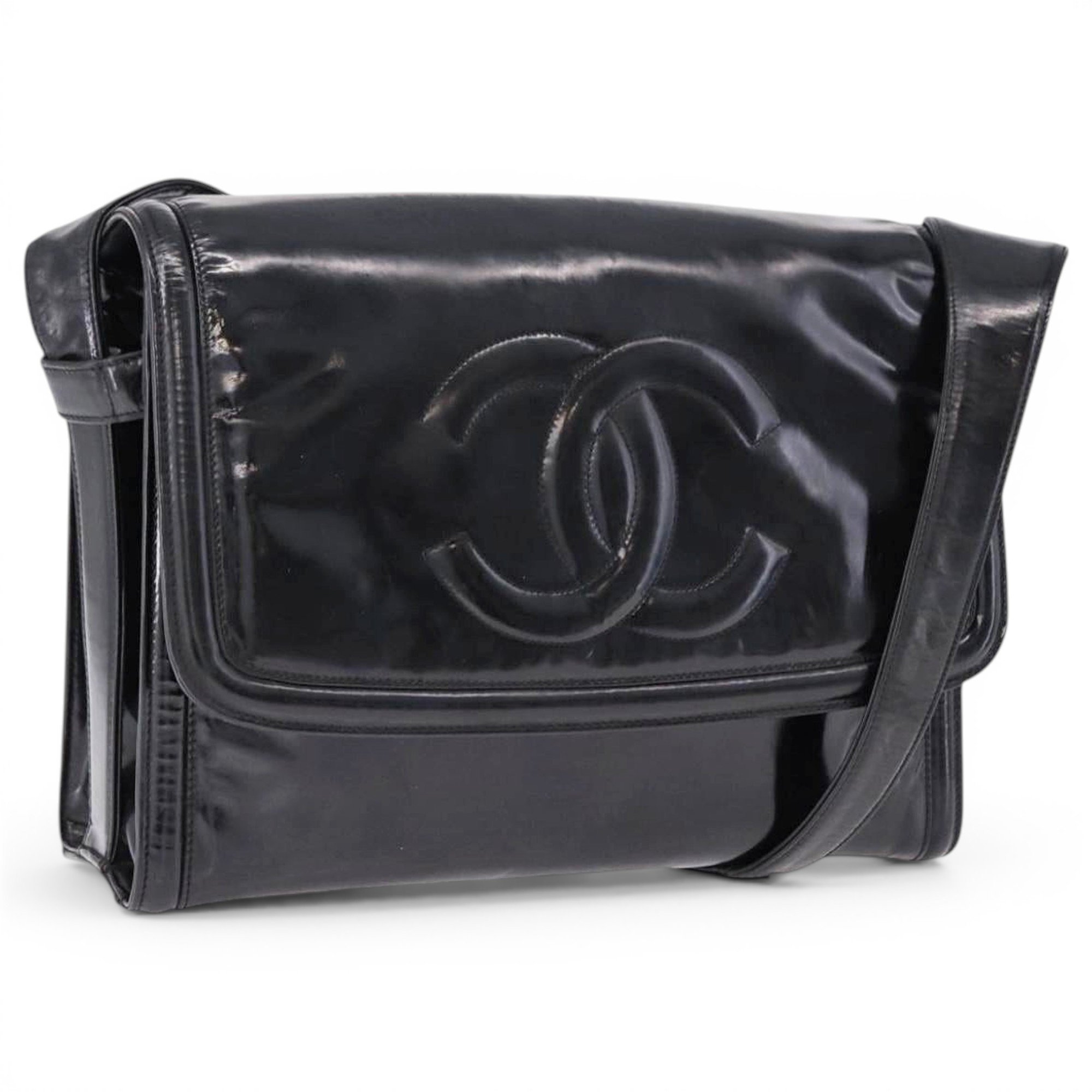 Chanel Patent leather handbag