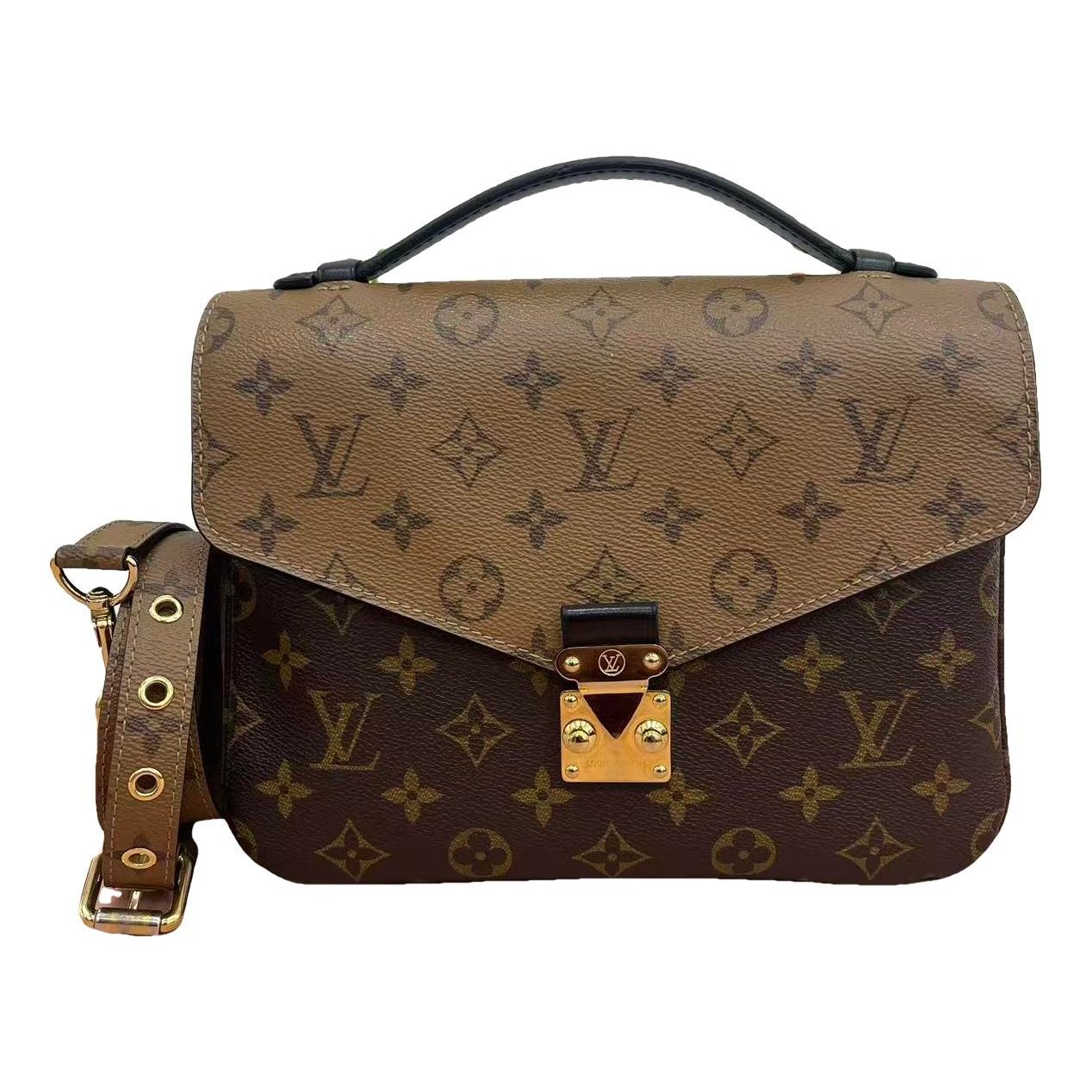 Metis leather handbag