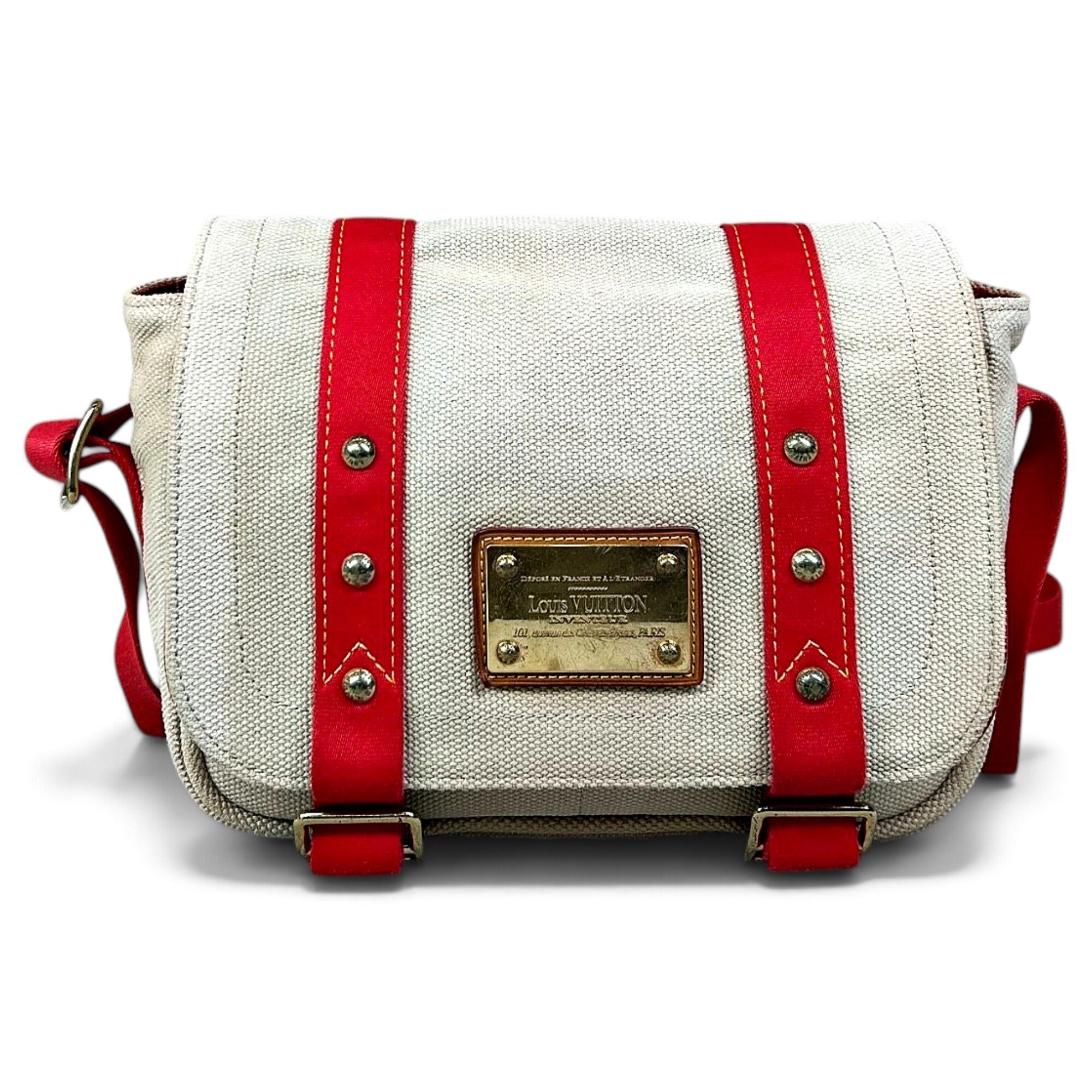 Antigua cloth handbag