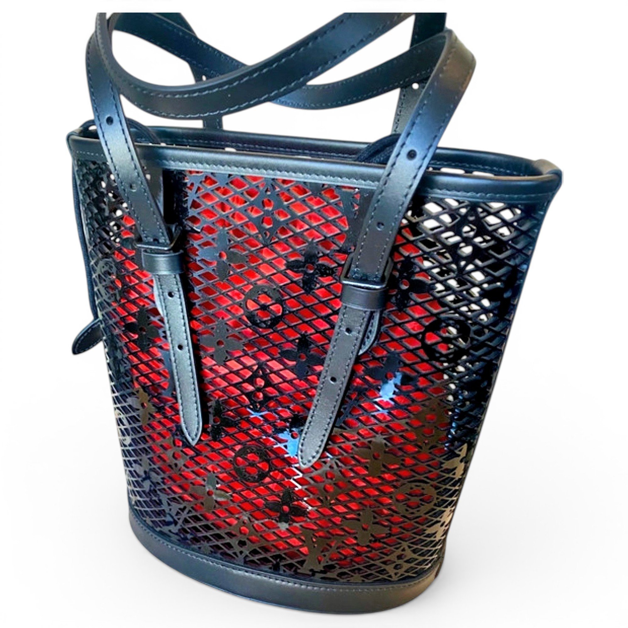 Bucket leather handbag