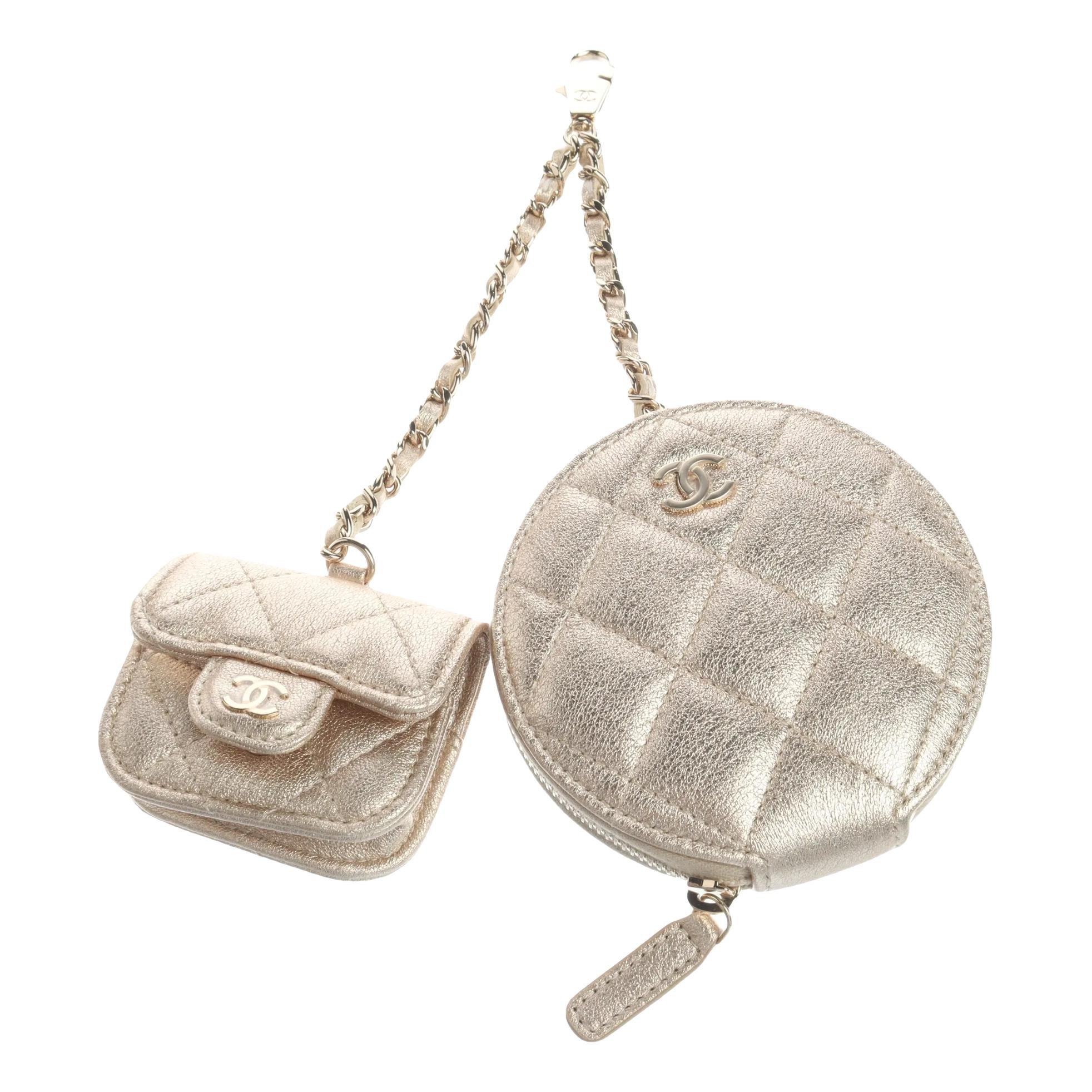 Chanel Leather clutch bag