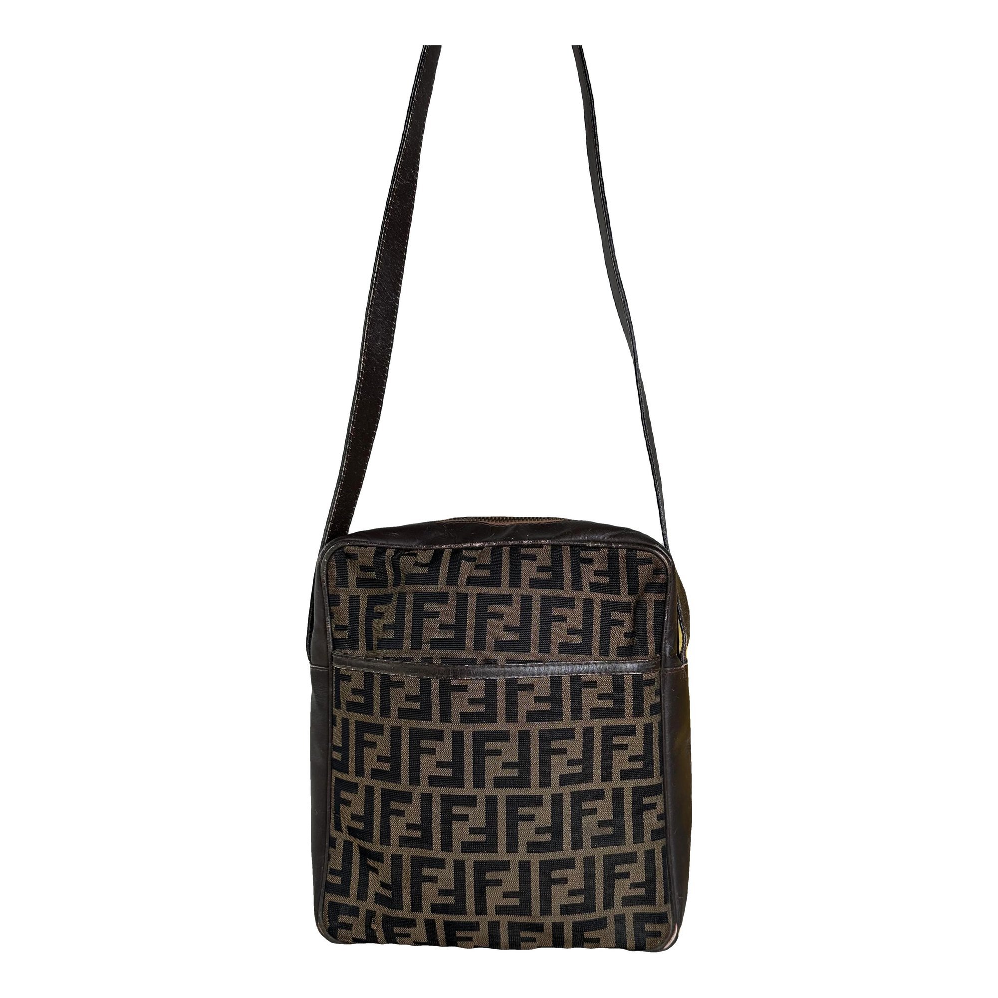 Baguette leather handbag