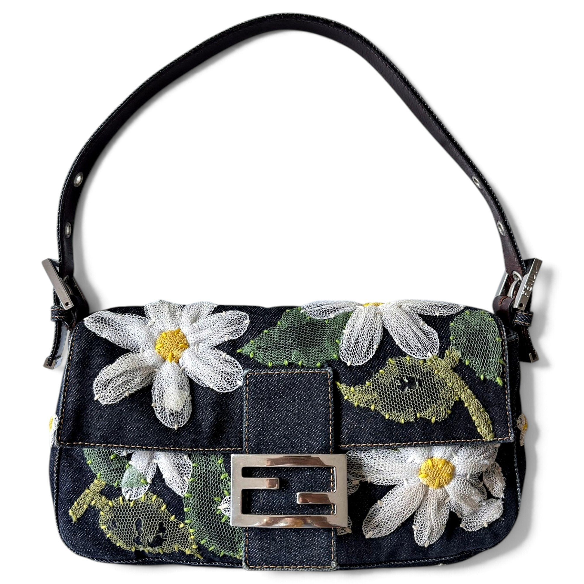 Baguette handbag