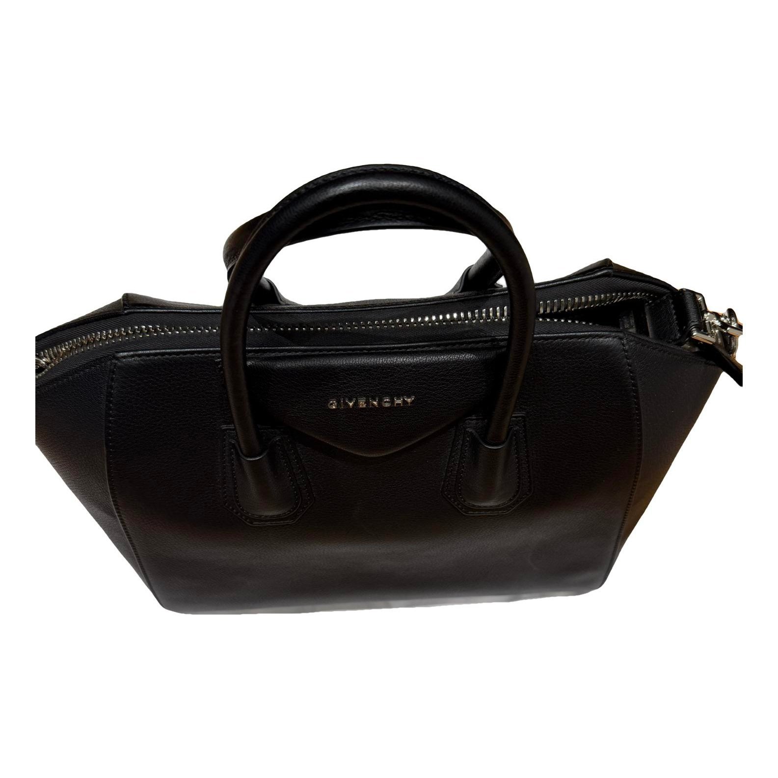 Antigona leather handbag