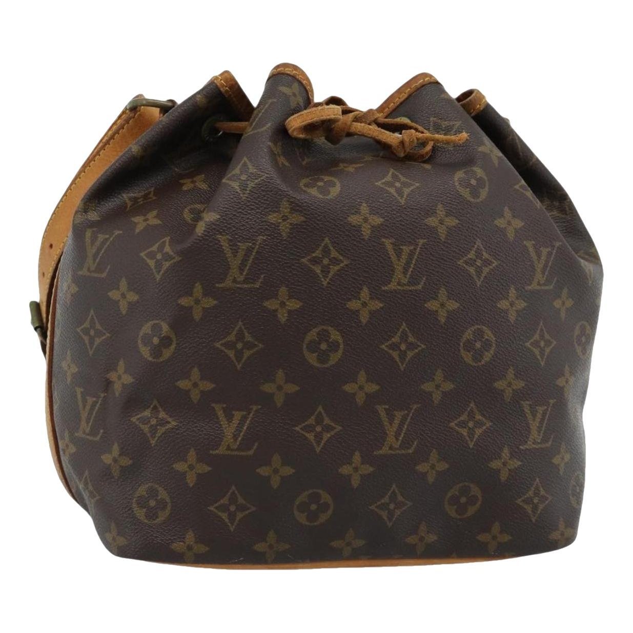 Poche Noé leather handbag