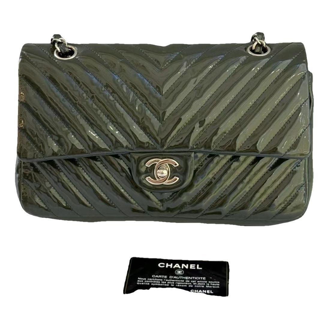 Timeless/Classique patent leather crossbody bag