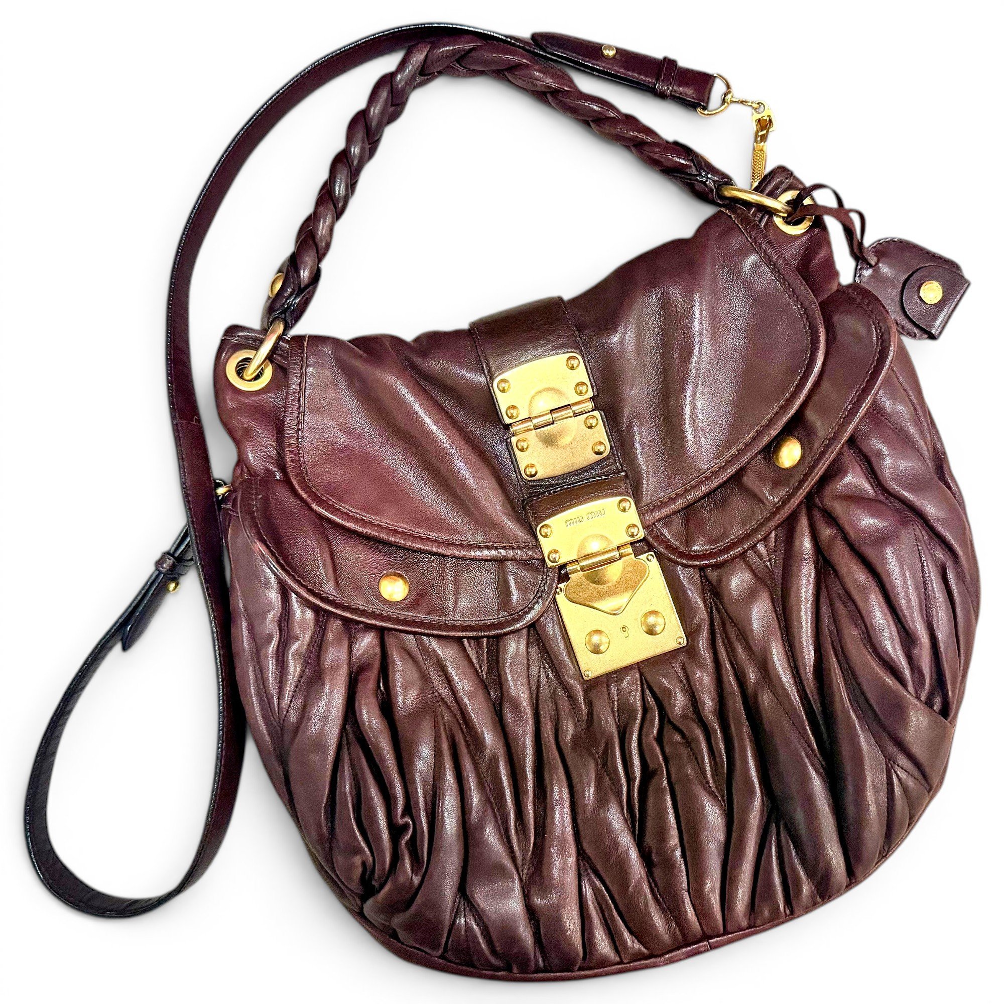 Matelassé leather handbag