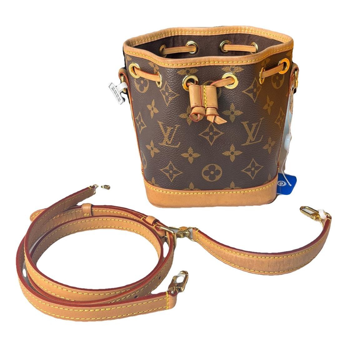 Nano Noé leather handbag