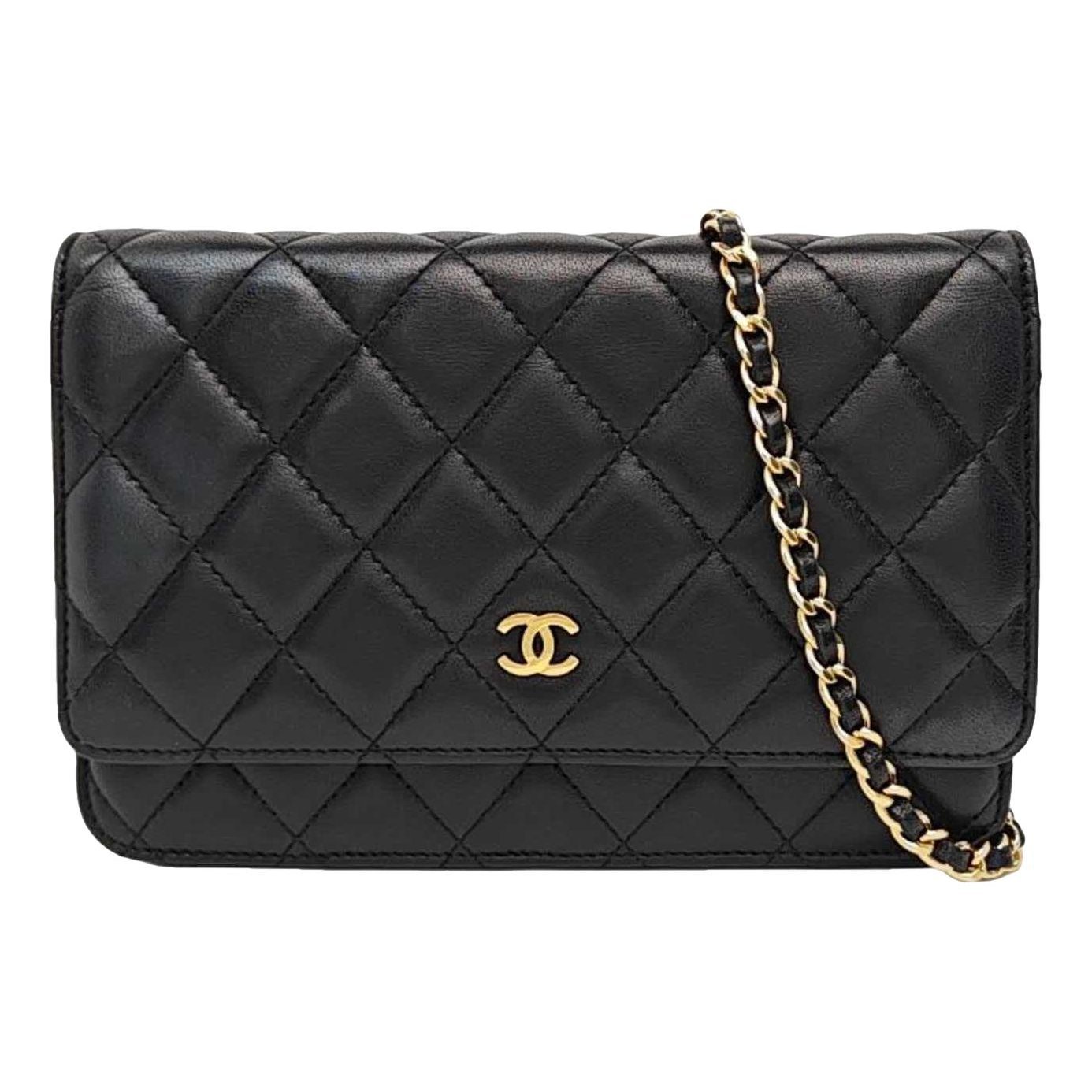 Wallet On Chain Timeless/Classique leather crossbody bag