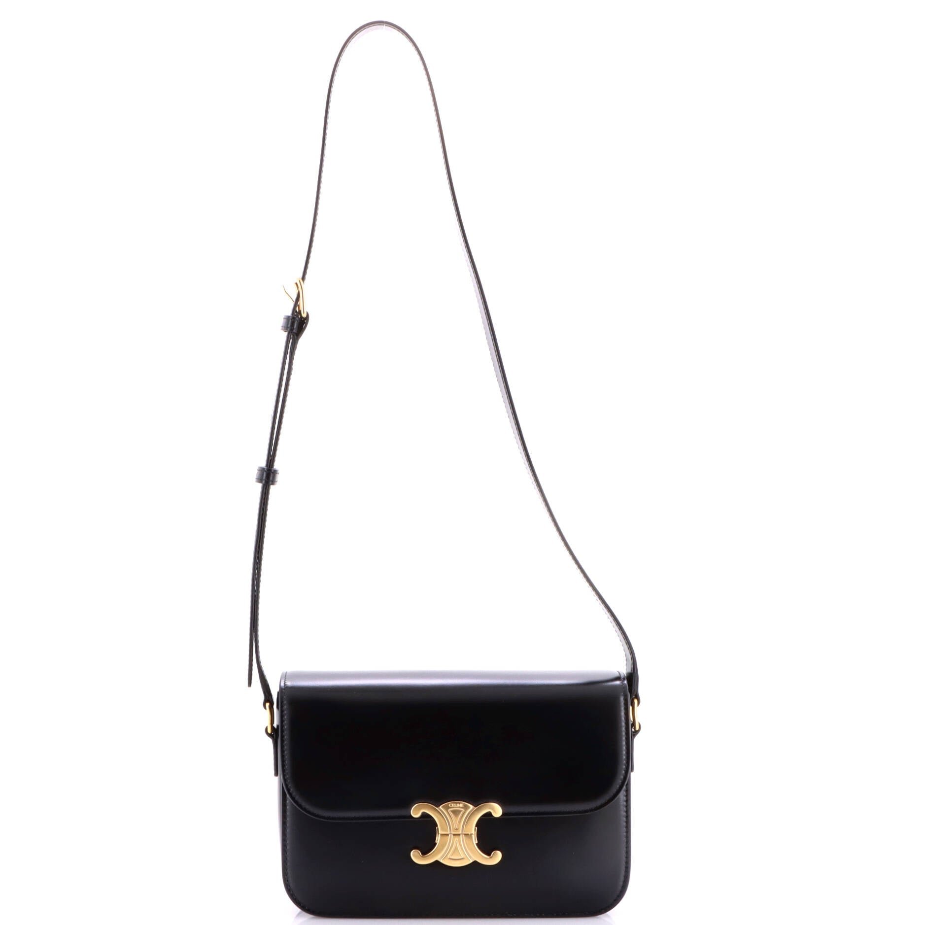 Triomphe Shoulder Bag Smooth Calfskin Medium