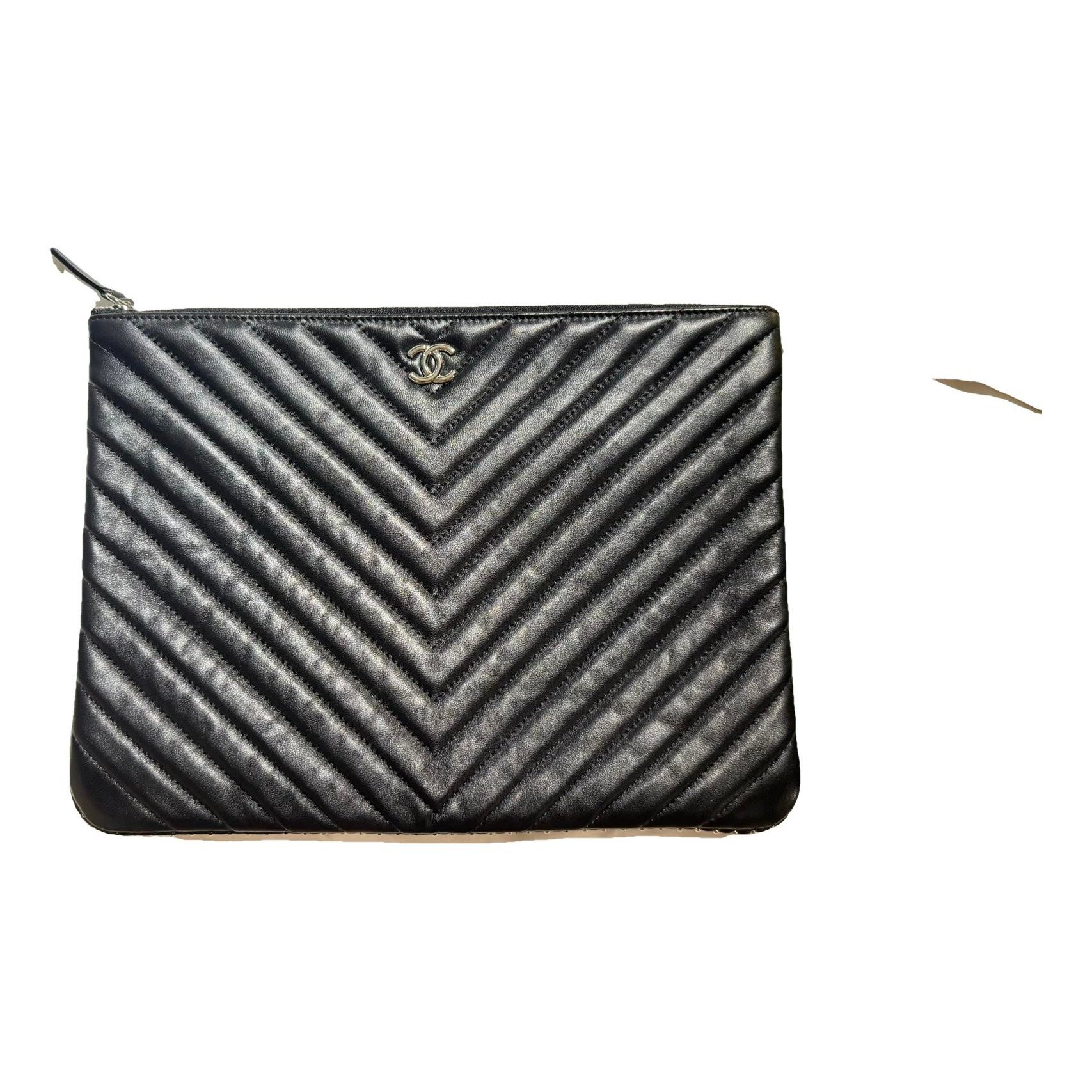 Chanel Timeless/Classique leather clutch bag