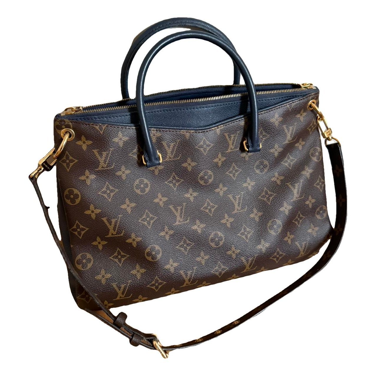 Pallas leather handbag