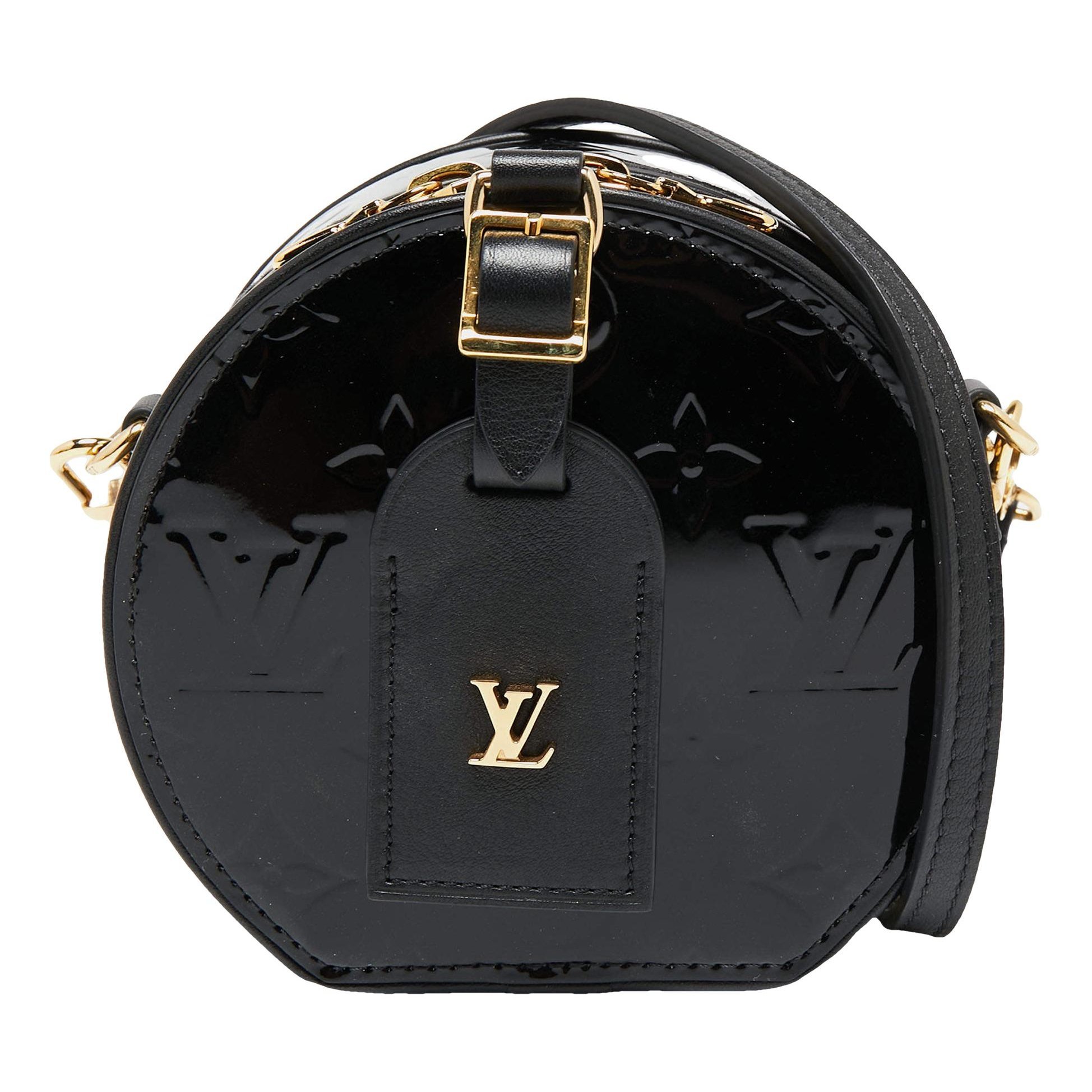 Boîte chapeau souple patent leather crossbody bag