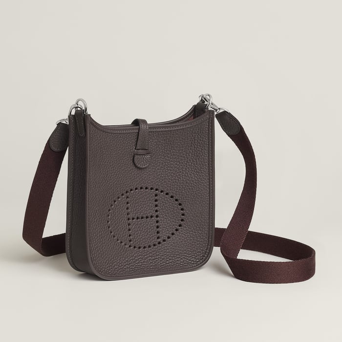Evelyne 16 Amazone 백