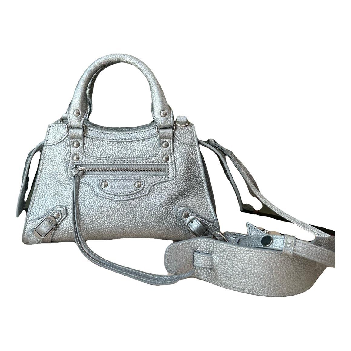 City leather handbag