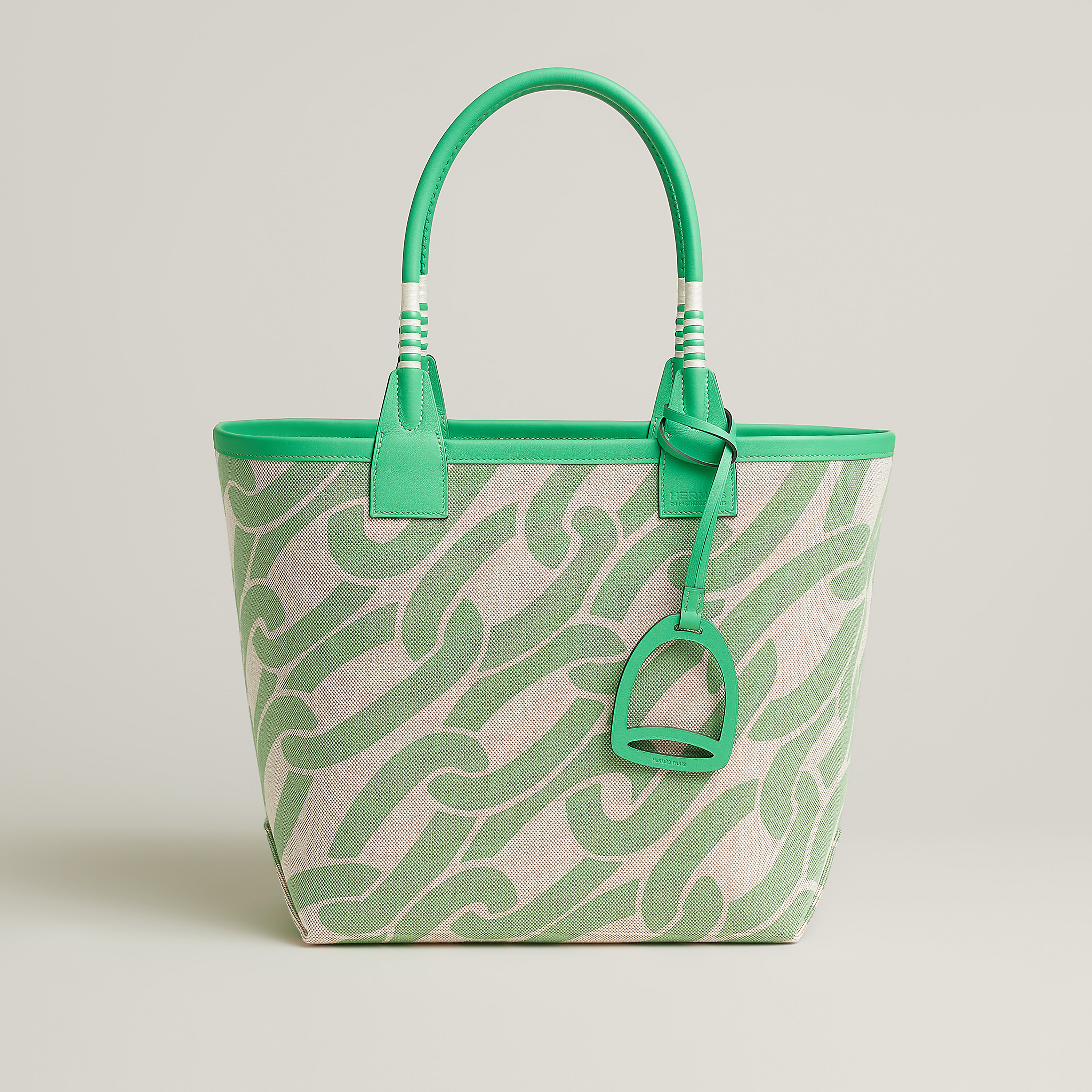 Steeple 28 bag