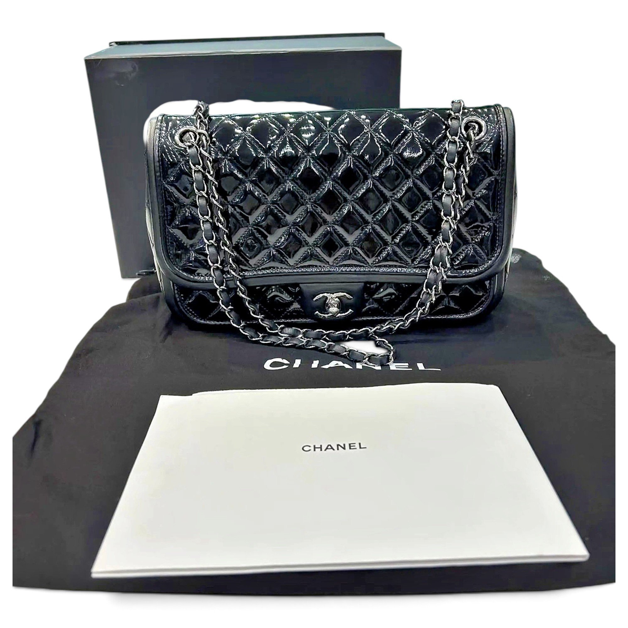 Timeless/Classique patent leather handbag