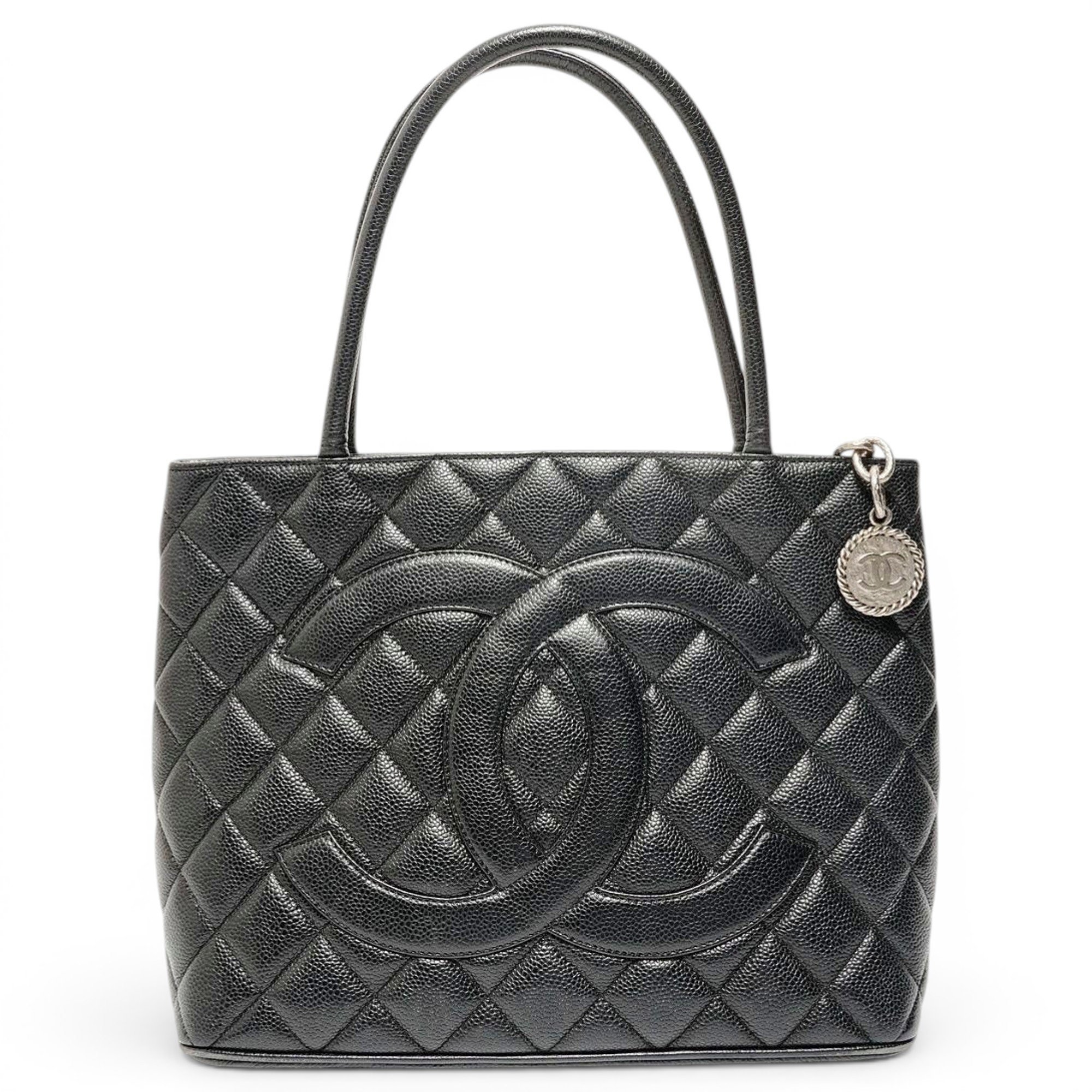 Médaillon leather tote