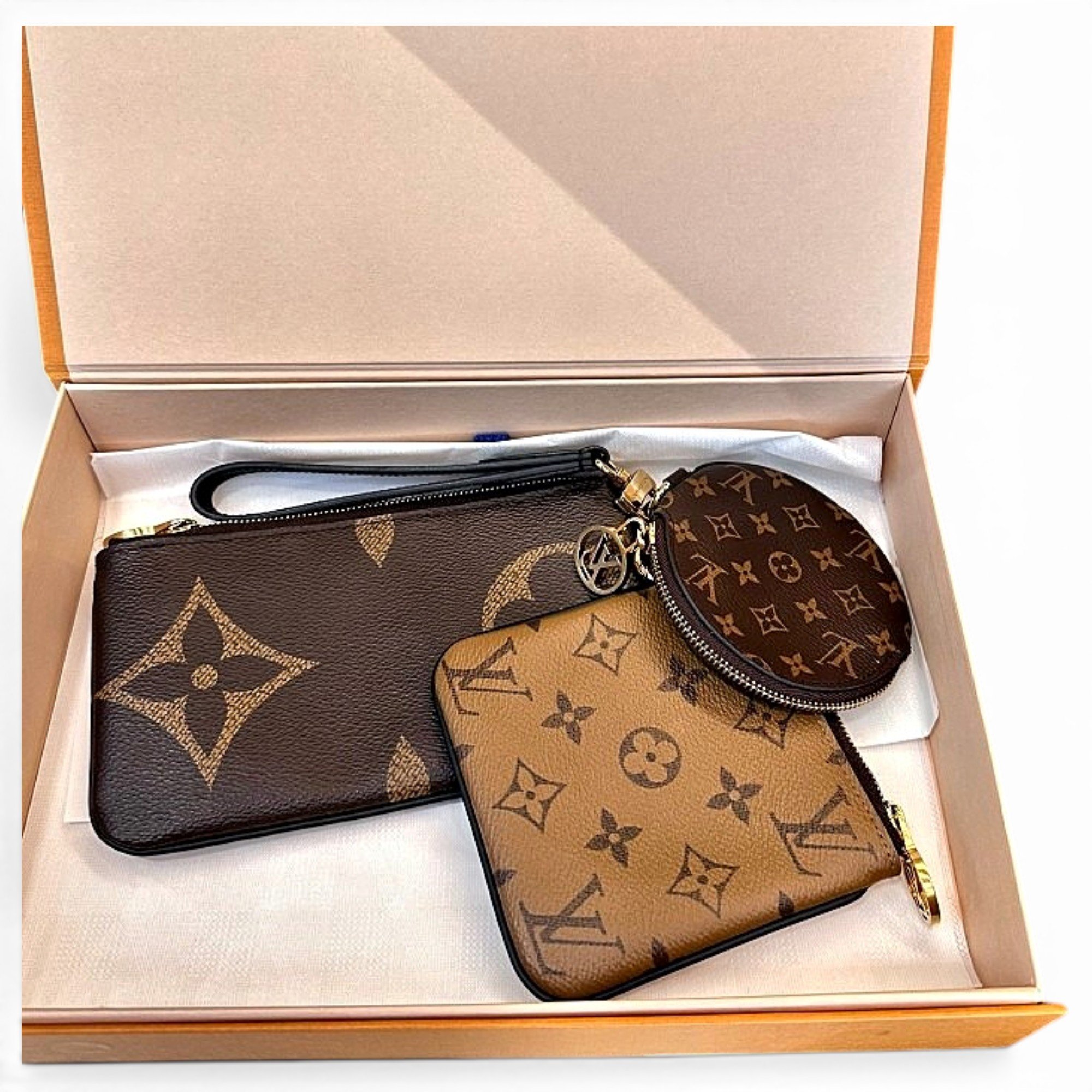 Leather clutch bag