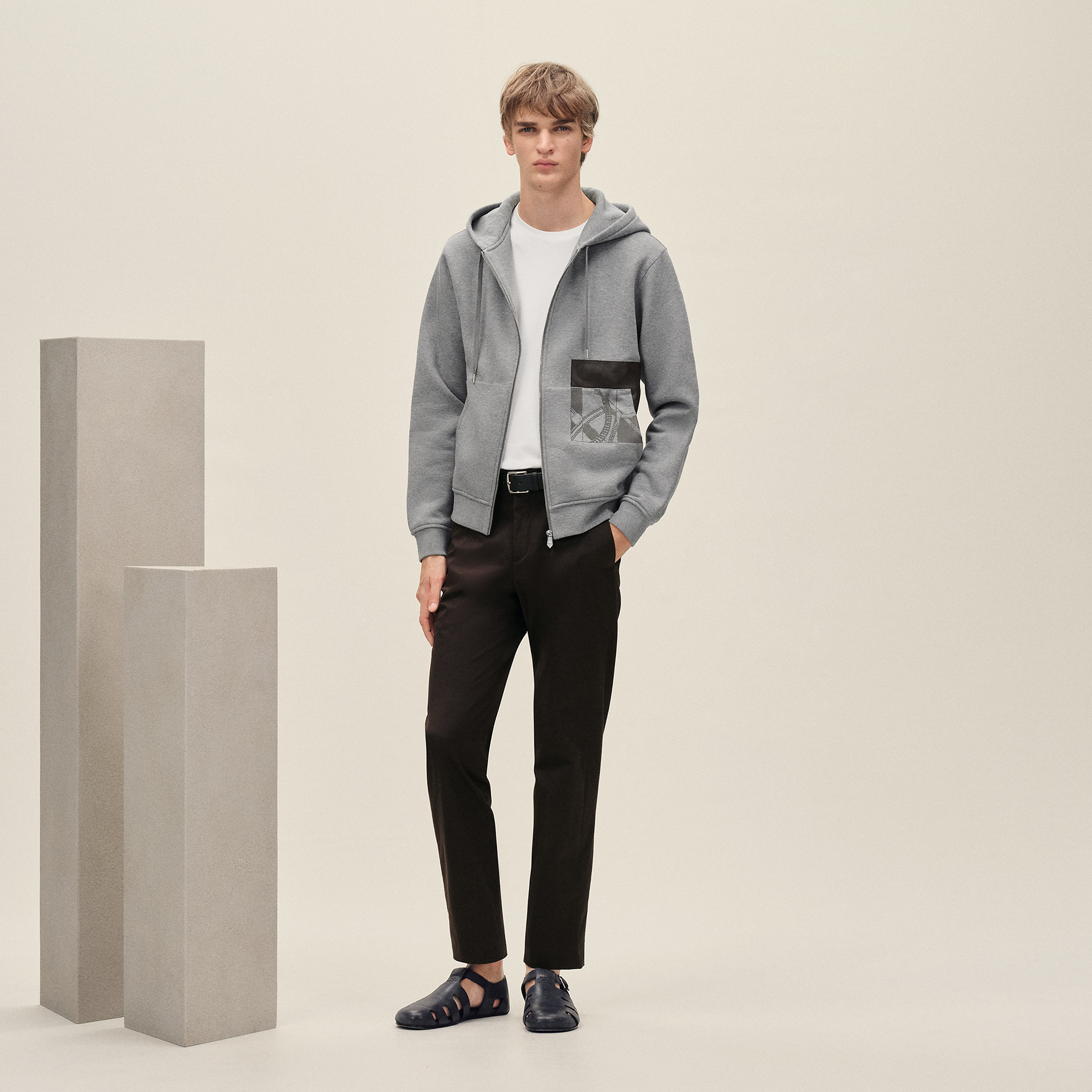 "Eperon d'Or en Perspective" zipped hooded sweater