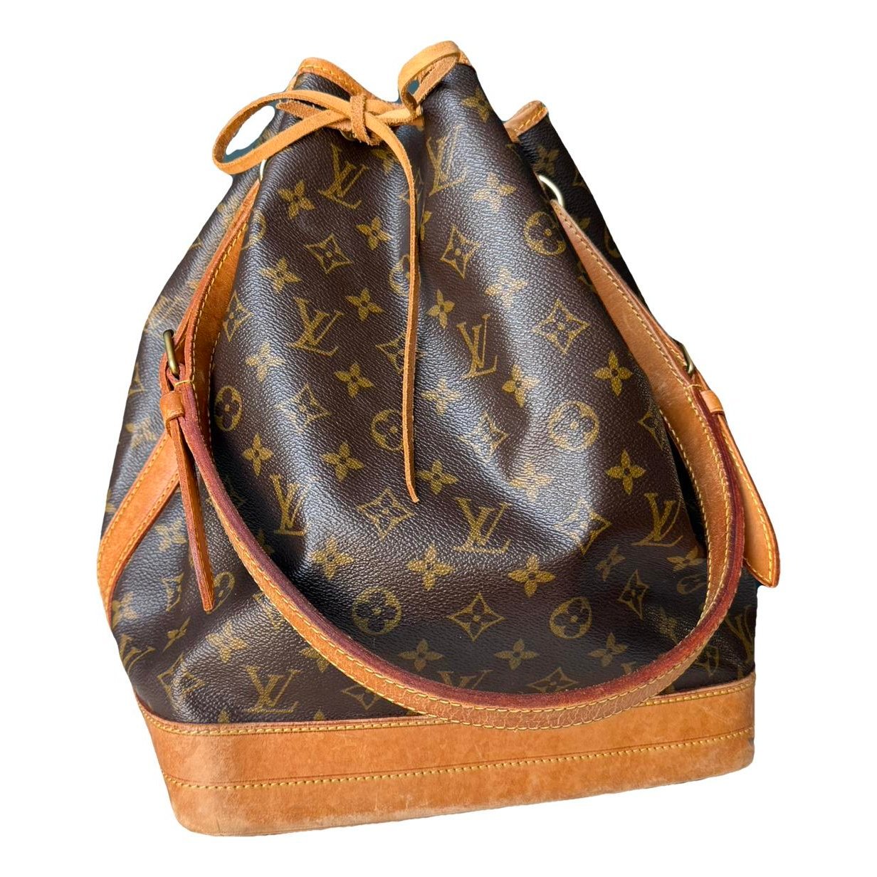 Noé leather handbag