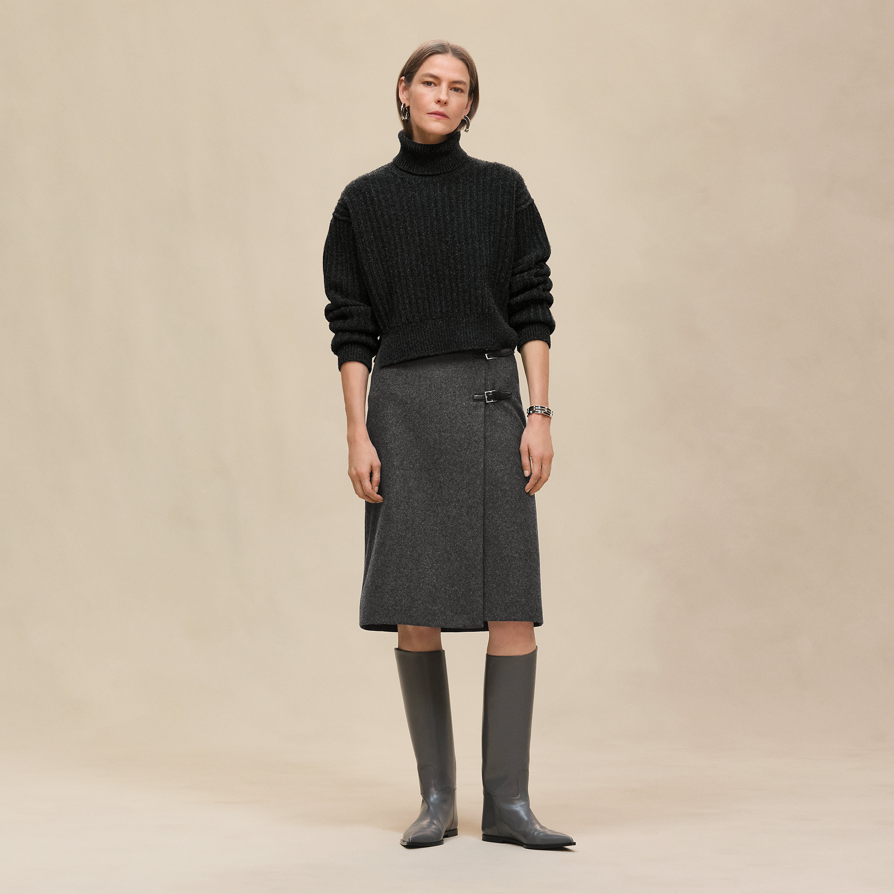 Long-sleeve thick sweater