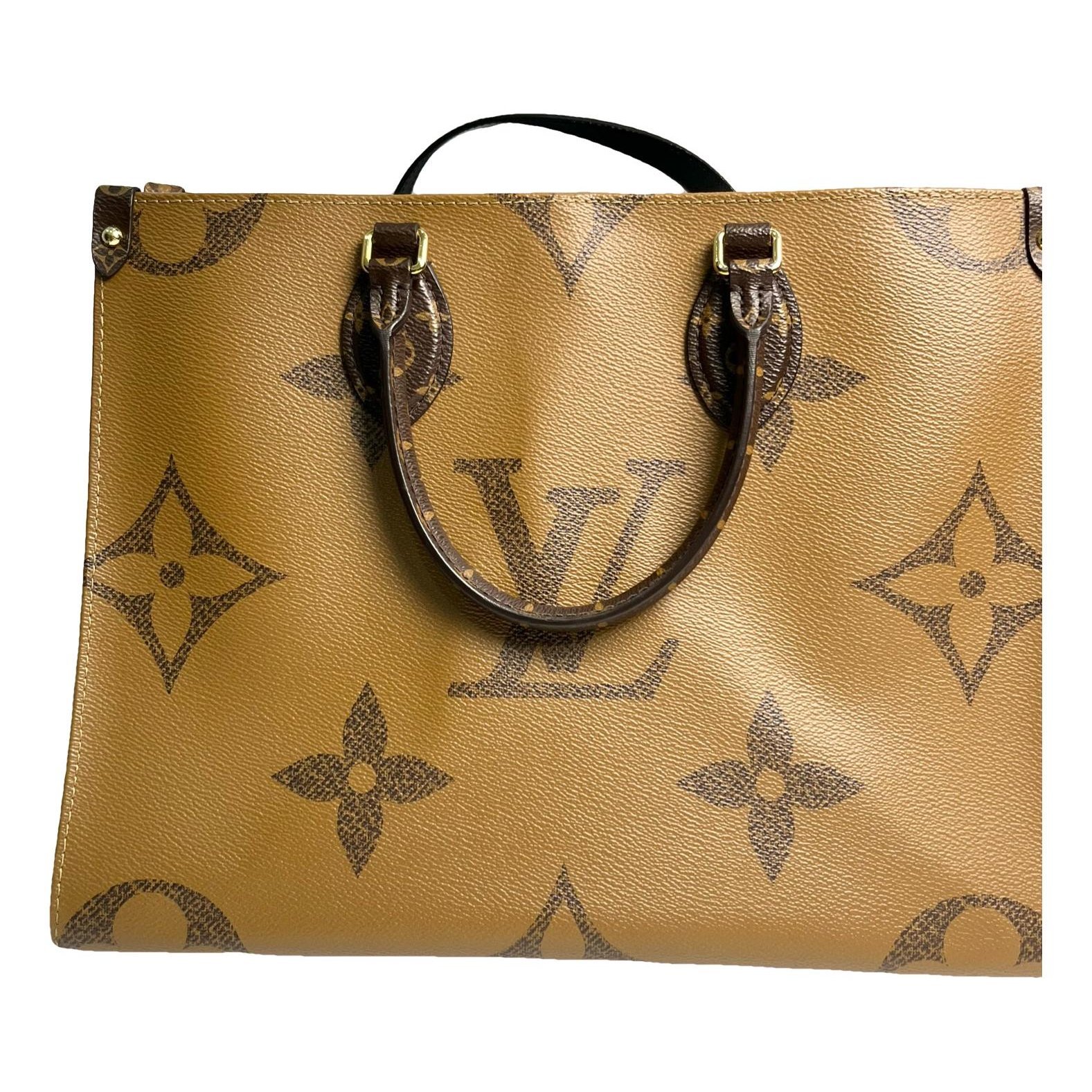 Onthego leather handbag