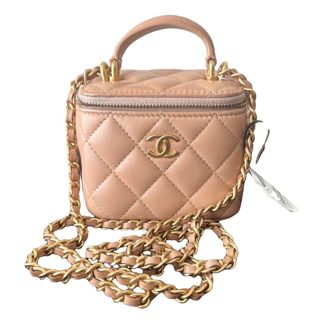 Trendy CC Vanity leather handbag