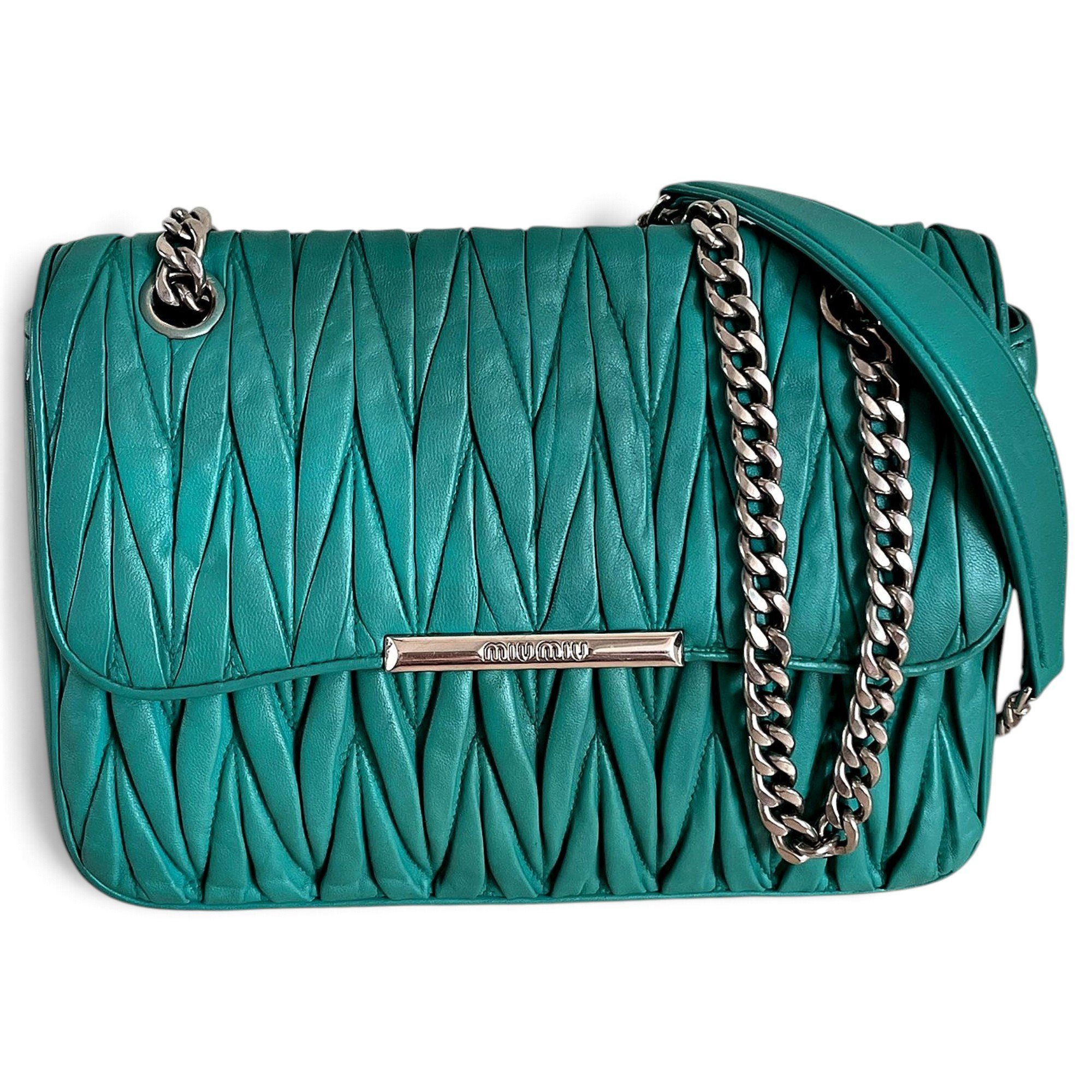 Matelassé leather handbag
