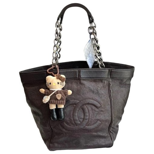 Leather tote