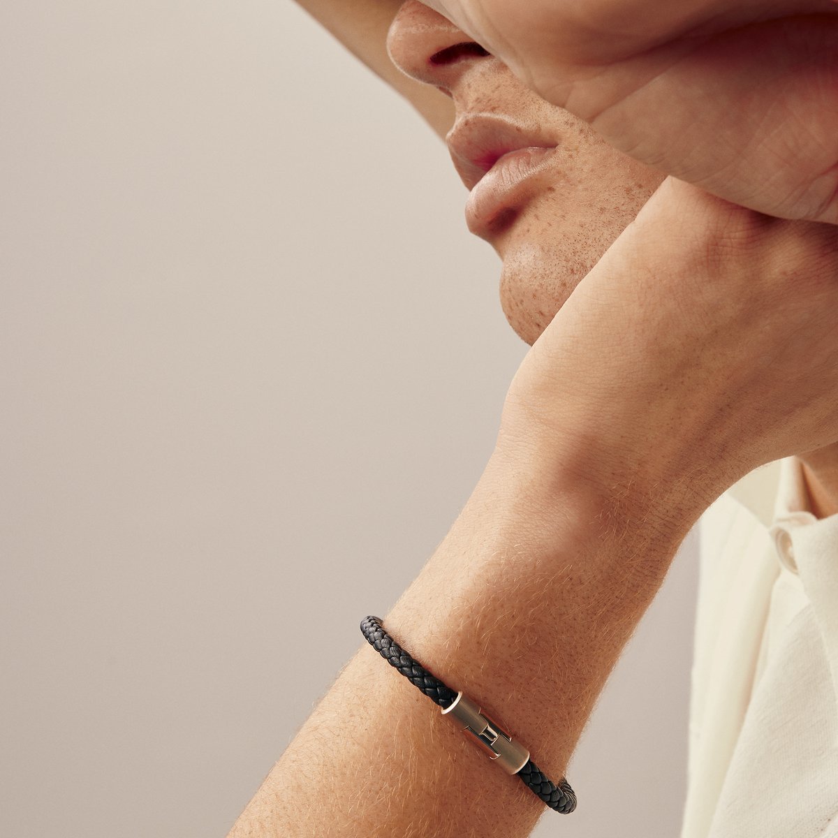 Noir Puzzle H Bracelet