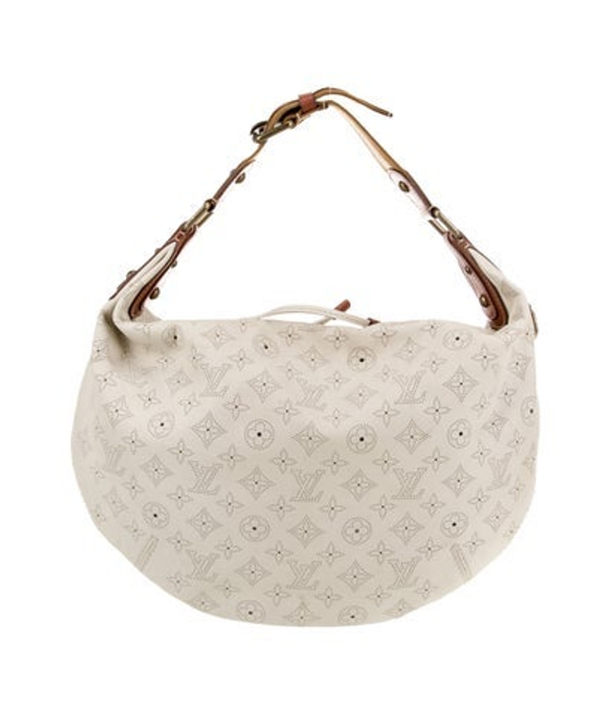 Louis Vuitton Vuitton Mahina Leather Mahina Onatah