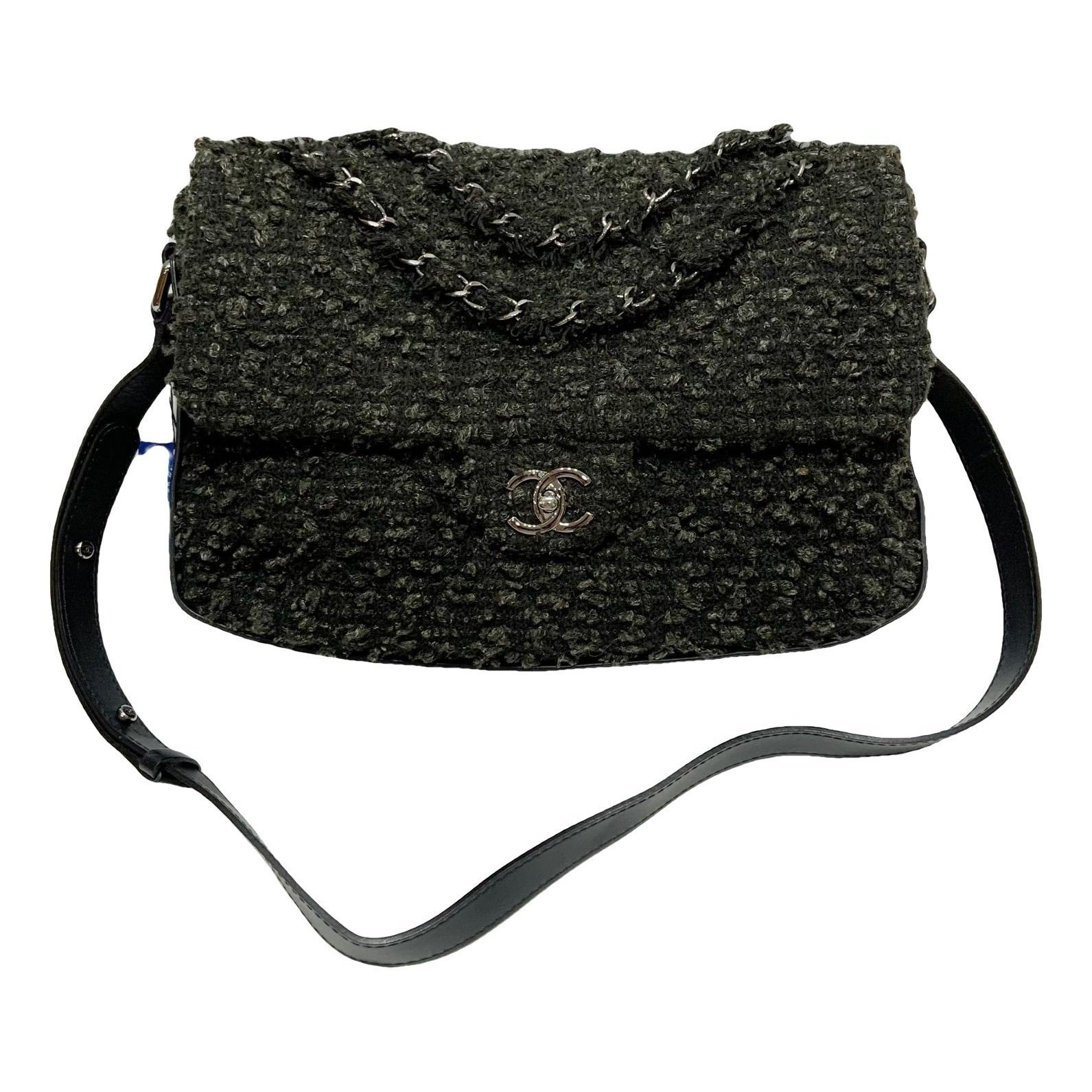 Timeless/Classique tweed crossbody bag