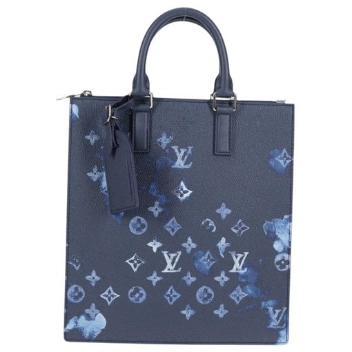 Plat leather handbag