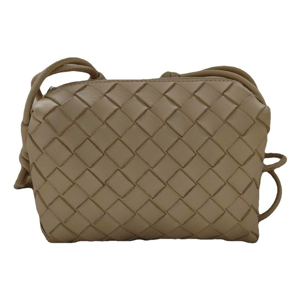 Loop leather handbag