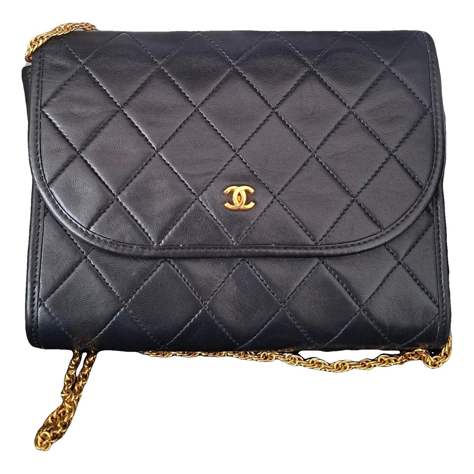 Wallet On Chain Timeless/Classique leather crossbody bag