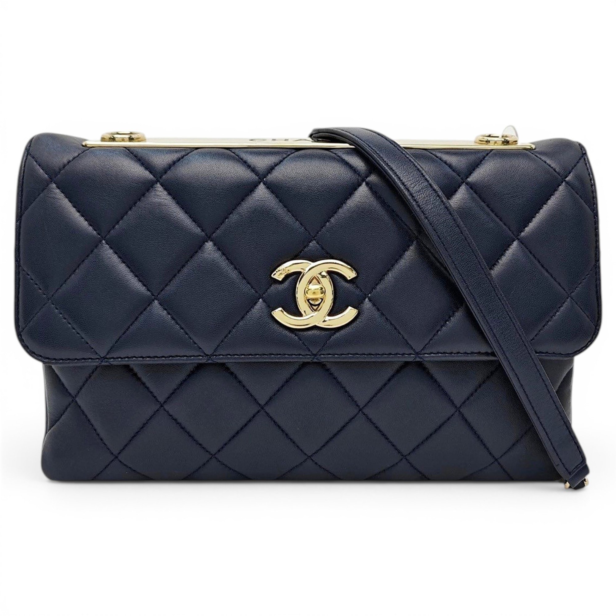 Trendy CC Flap leather handbag