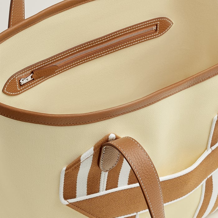 バッグ 《ピュール・サングル》 MM