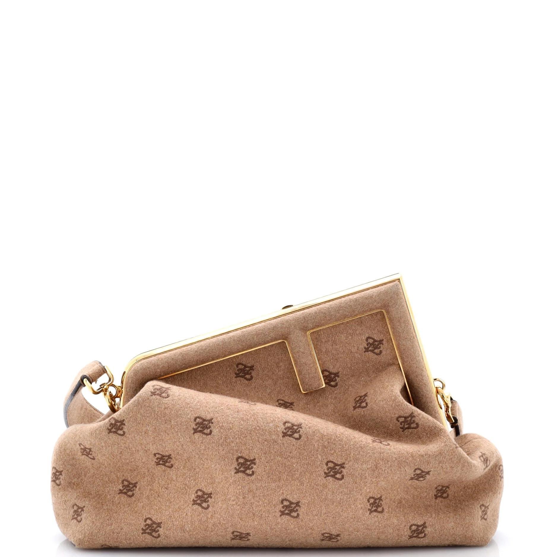 Cloth clutch bag