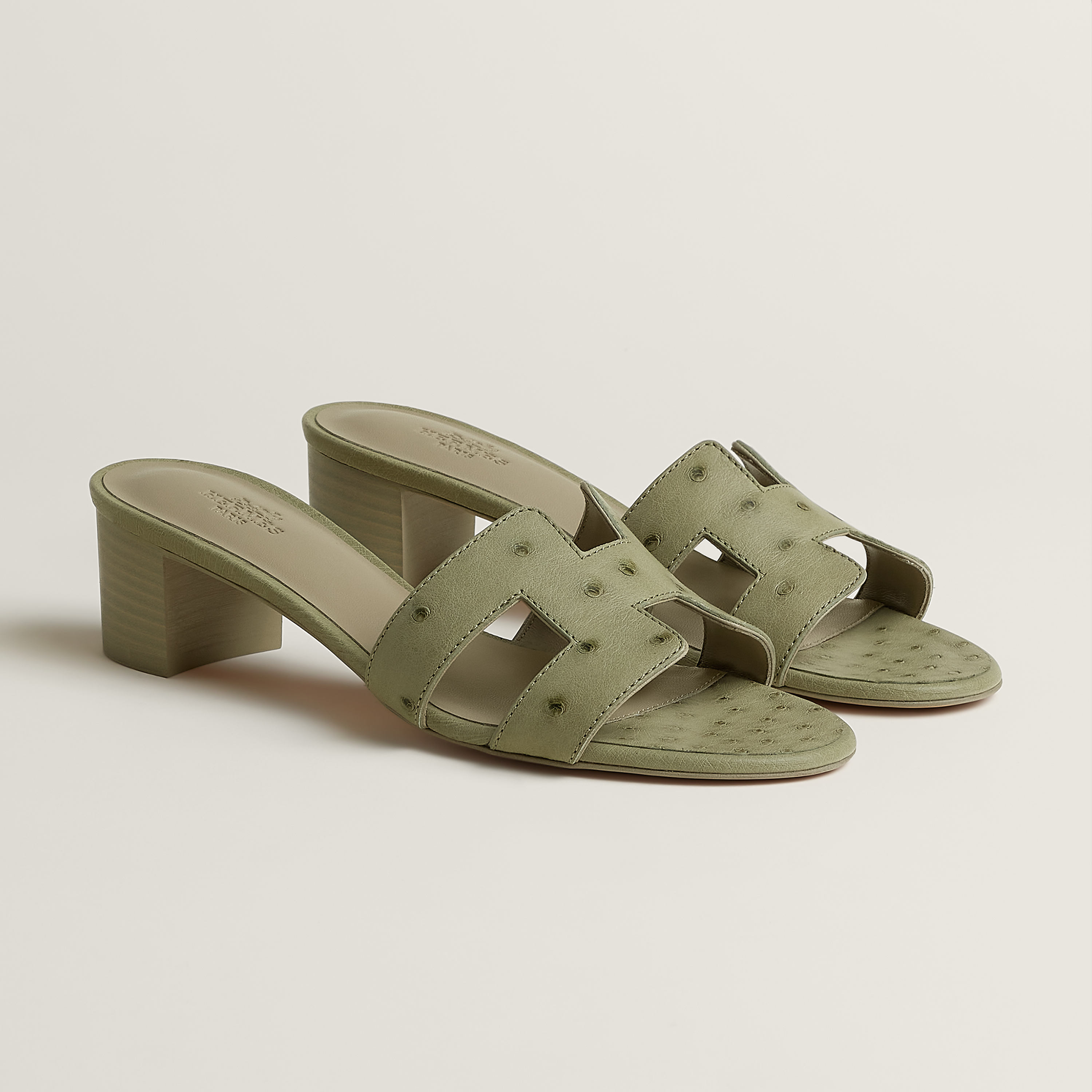 Oasis sandal