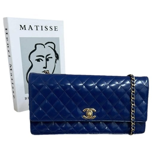 Patent leather handbag