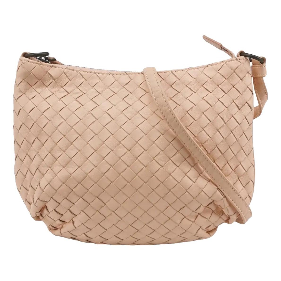 Veneta leather handbag